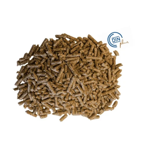 Sypané drevené pelety vyrobené zo 100 % ihličnatého dreva