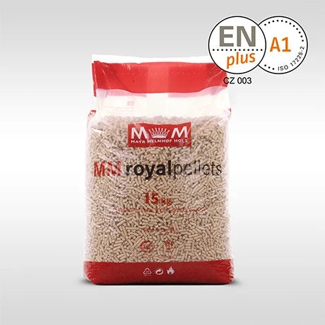 Svetlé drevené pelety Royal Pellets 1050 kg / 70 vriec po 15 kg.
